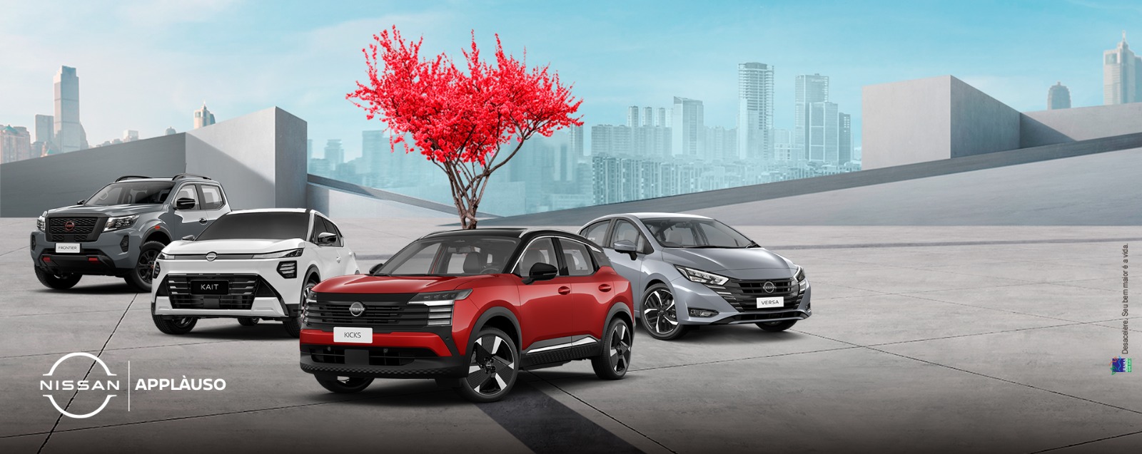 Veiculos Nissan lado a lado